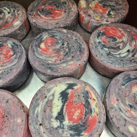 HEY HEY Hockeytown Handcrafted Soap - Eucalyptus & Spearmint Scented - Coffee Grounds Exfoliating