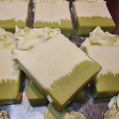 Pickford Sweet Grass Handcrafted Soap - Sweet Grass Scented