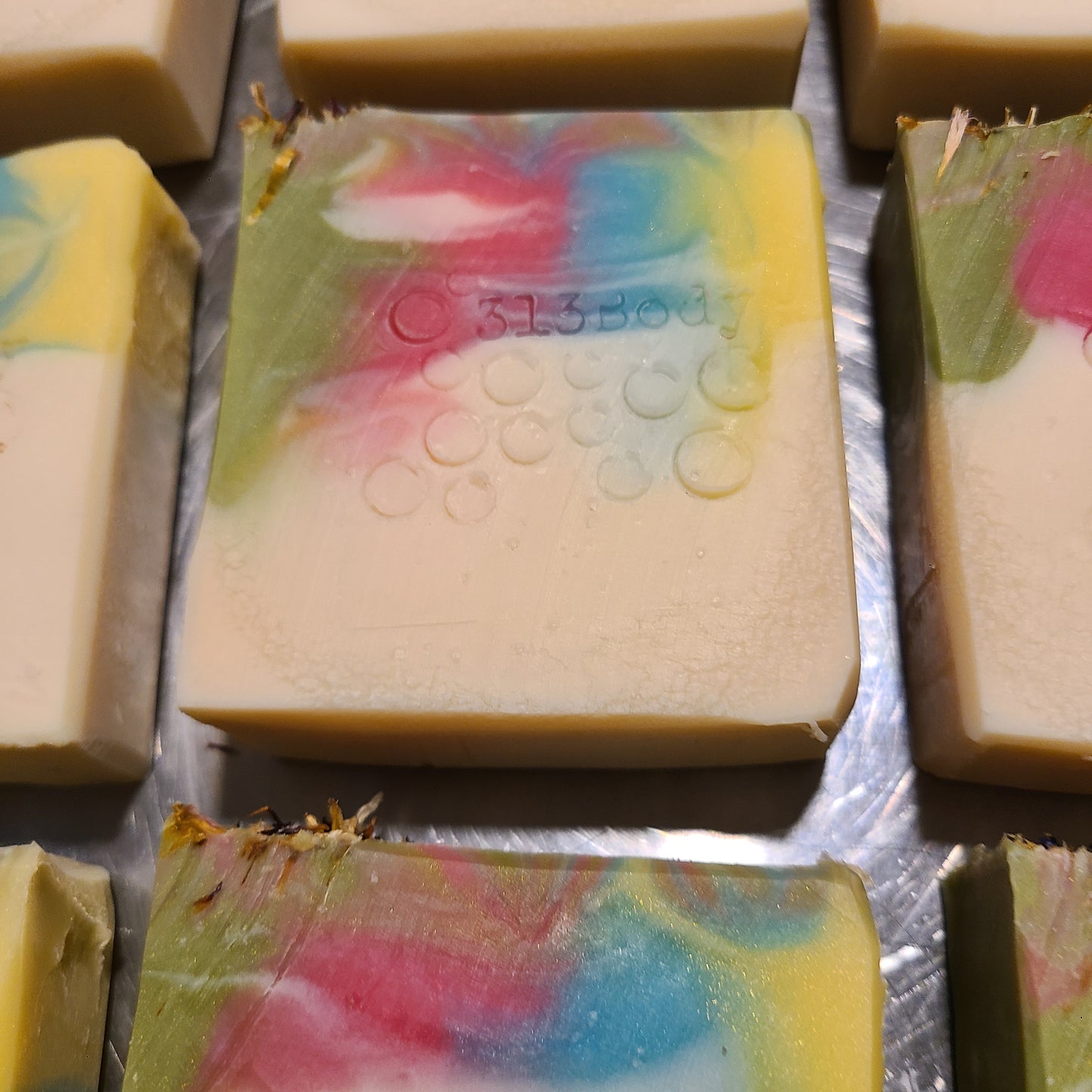 Holland Tulips Handcrafted Soap - Floral Cashmere Scented