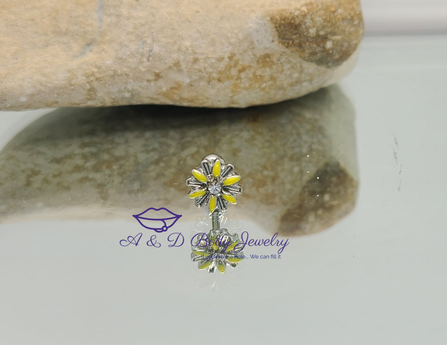 Yellow Daisy Cartilage Earring - Cartilage Barbell